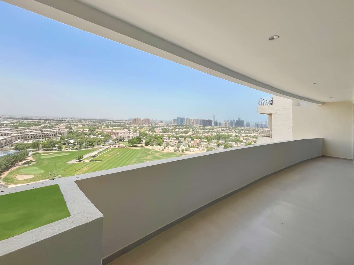 Wraparound balcony