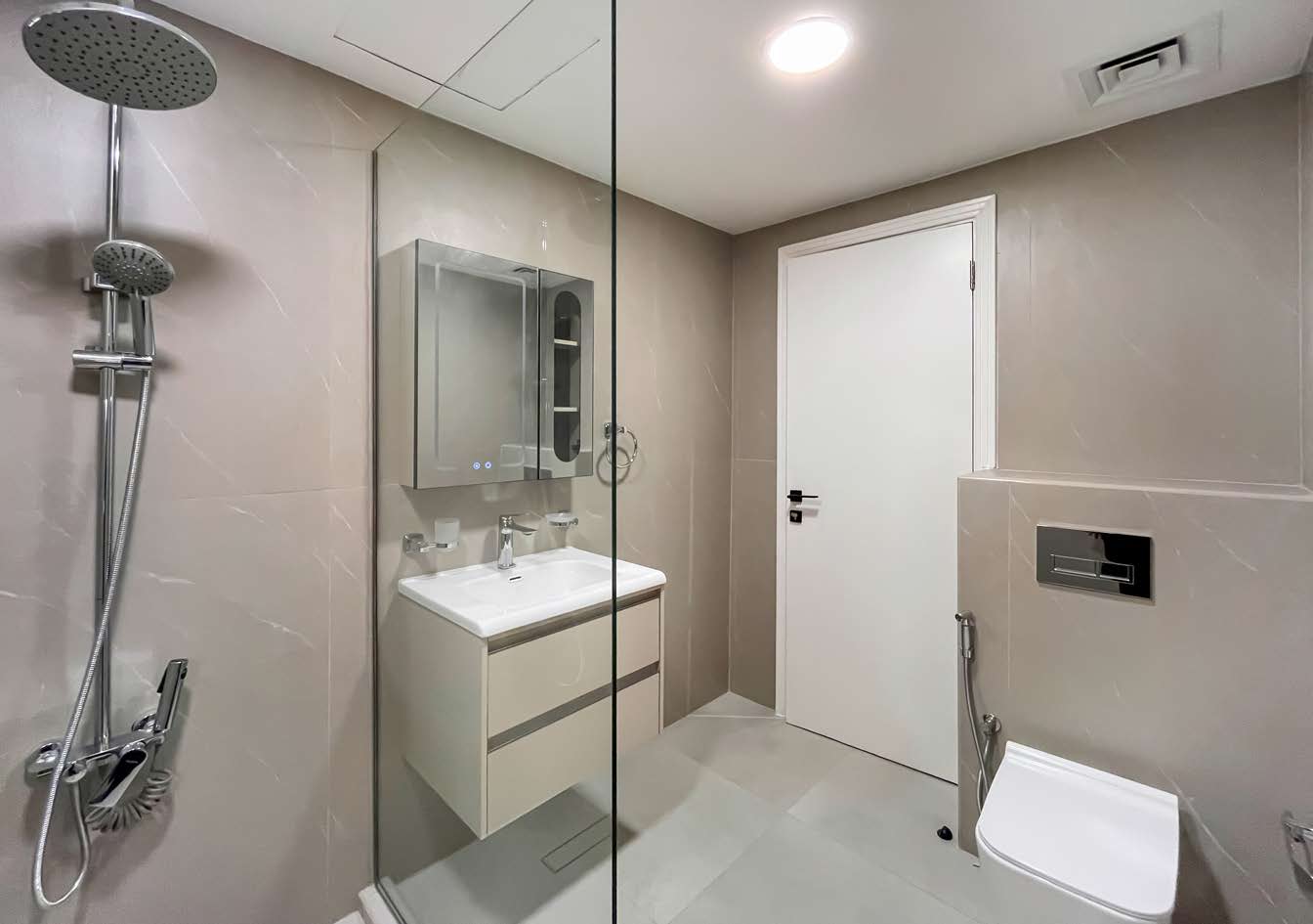 Frameless glass shower